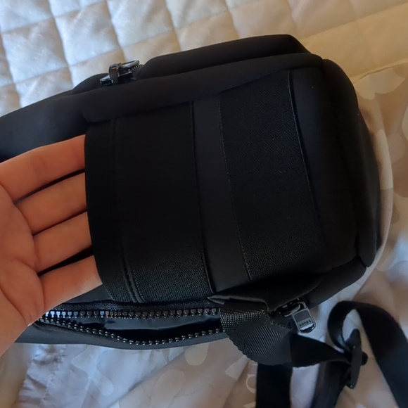 Like new Danger Dover Small Dakota backpack in black neoprene - Picture 8 of 12